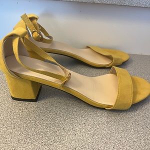 Yellow block heels- never worn